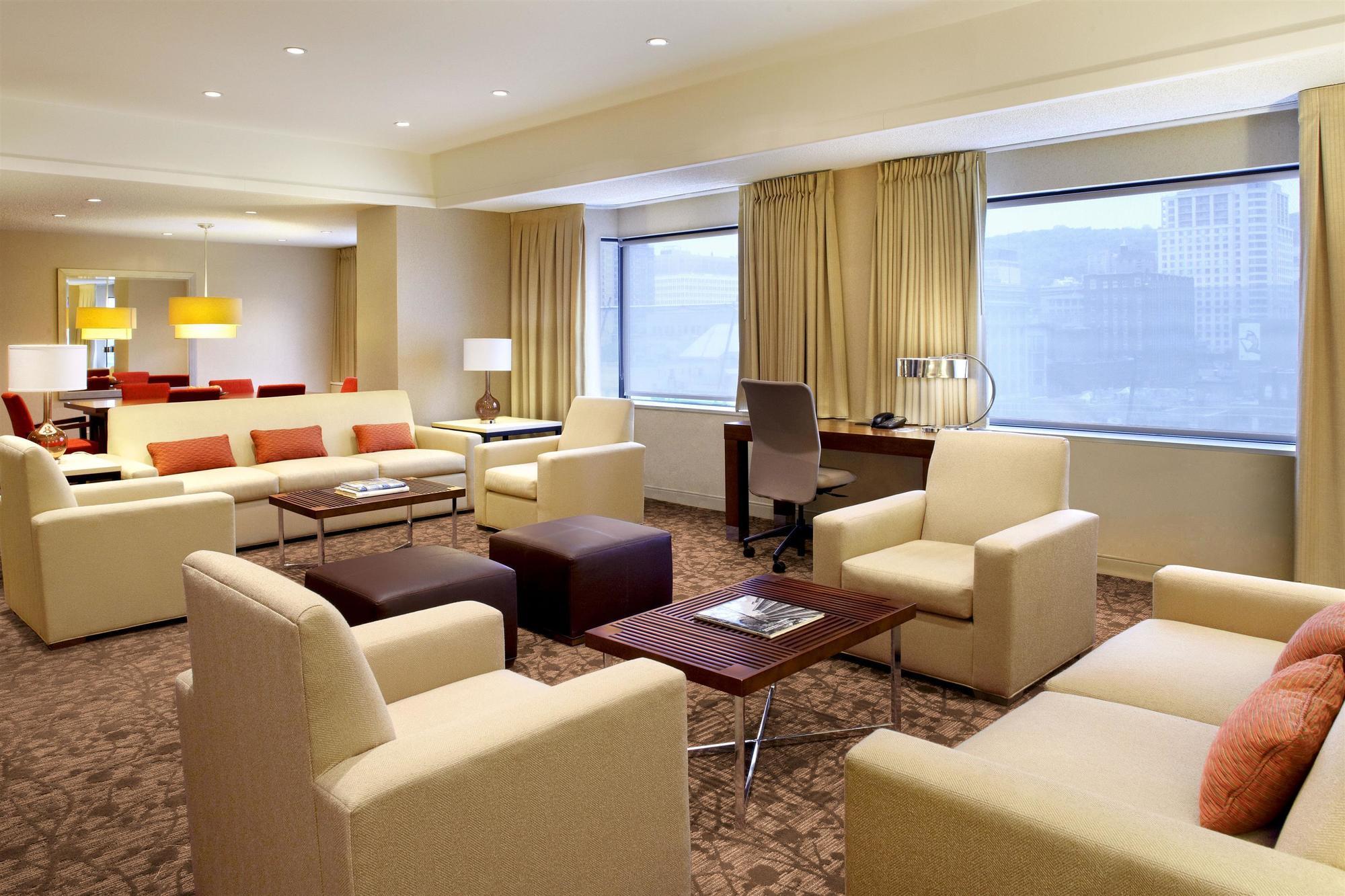 Le Centre Sheraton Montreal Hotel Экстерьер фото